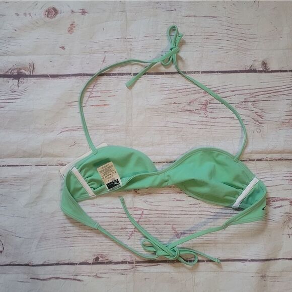 Oakley Twist Bikini Top Size Small NWT - Picture 2 of 3
